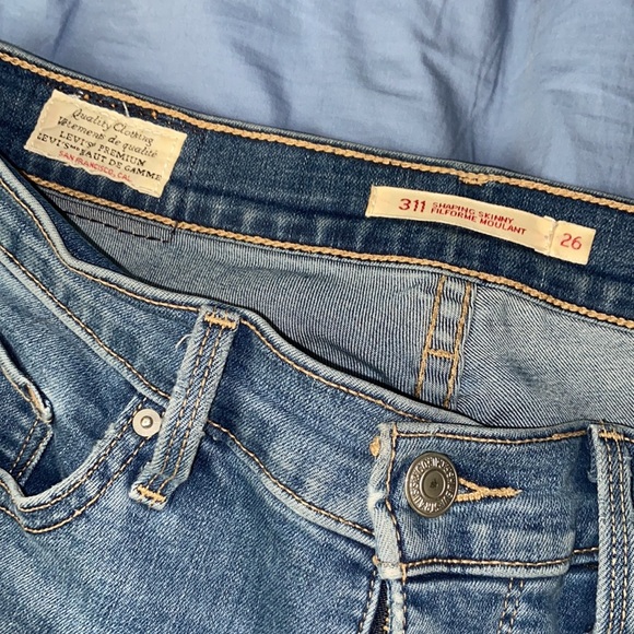 Levi’s 311 Jeans - Picture 2 of 4